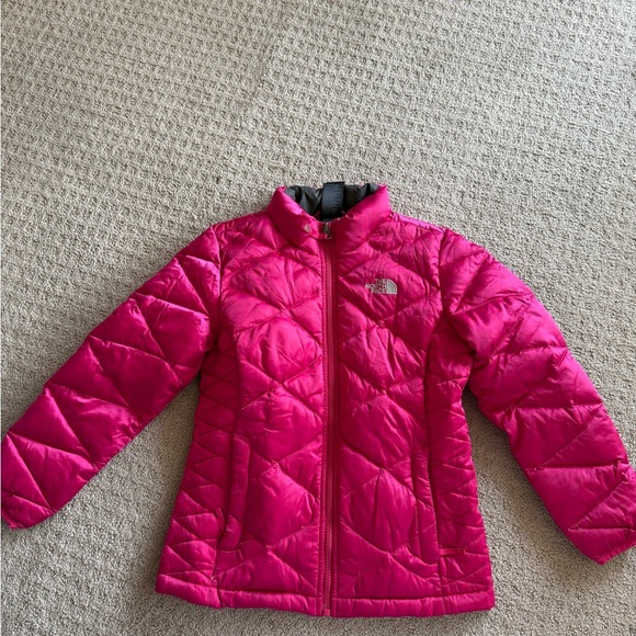 The North Face Kids Fuchsia Puffer Jacket - Picture 1 of 5